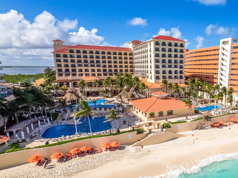 GR Solaris Cancun